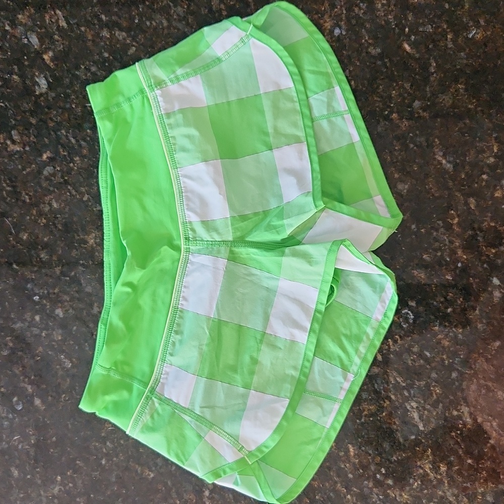 Lululemon Speed Up Shorts 2.5"
